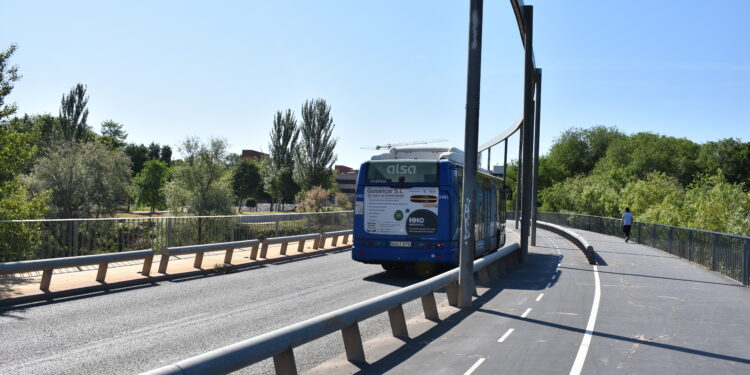 Los trabajadores de los autobuses urbanos no están contentos con la reunión de este jueves