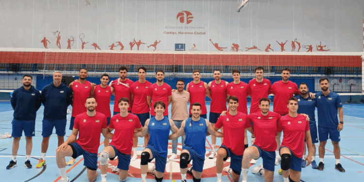 Azuqueca acoge el amistoso entre las selecciones de España y Croacia de voleibol