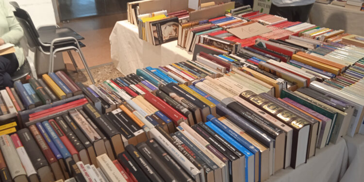 Nueva edición del mercadillo solidario de libros en Azuqueca de Henares