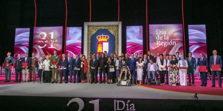 Las personas reconocidas en el Día de Castilla-La Mancha apelan a los valores de la región para convivir en “una sociedad pacífica desde la tolerancia y la inclusión”