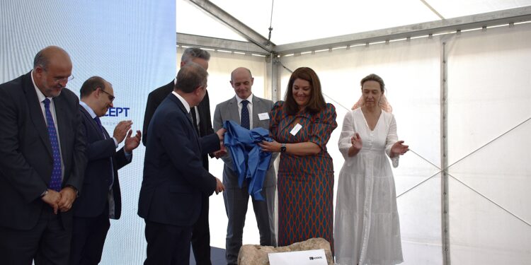 FM Logistic coloca la primera piedra en Guadalajara