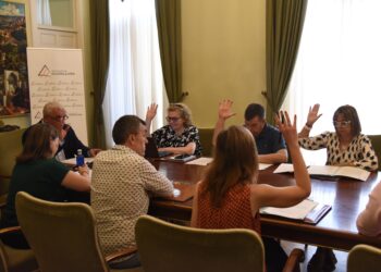 La Diputación apoya la actividad científica y divulgativa del Geoparque de Molina