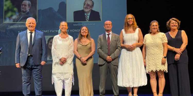 Homenaje a la cultura y la ciencia en la clausura del Curso de la Fundación Siglo Futuro