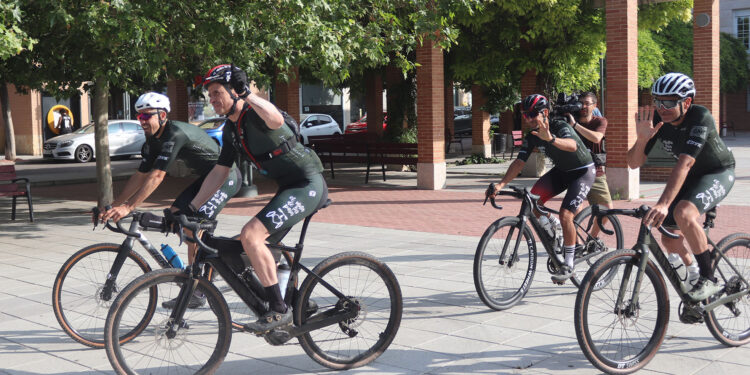 “El Motor de tus Pasos” inicia su segundo reto Cabanillas-Montpellier en bicicleta