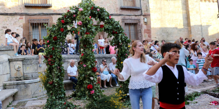 Sigüenza se prepara para la mágica Noche de los Arcos de San Juan