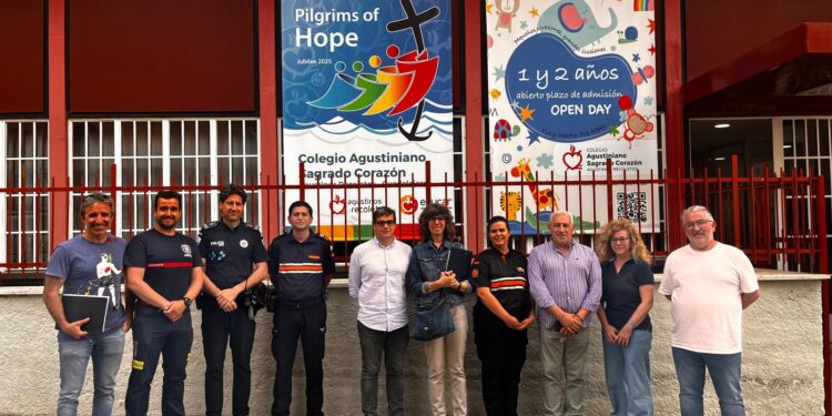 Simulacro de evacuación en un colegio de Guadalajara