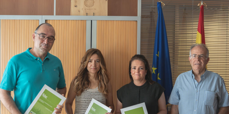 ADAC ayuda a emprender e impulsar servicios básicos itinerantes en pueblos de extrema despoblación