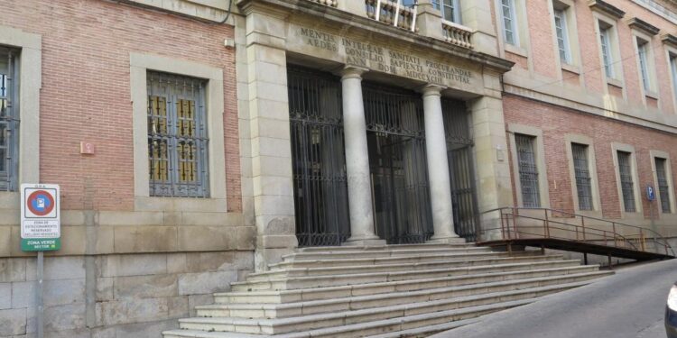 Castilla-La Mancha es la comunidad autónoma que más ha reducido su deuda pública en término anual y trimestral