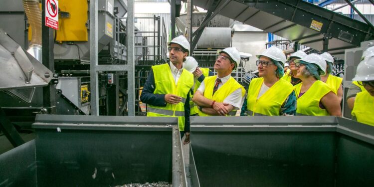 El sector industrial atrae tres de cada cuatro euros de la inversión extranjera directa que ha llegado a Castilla-La Mancha en la última década