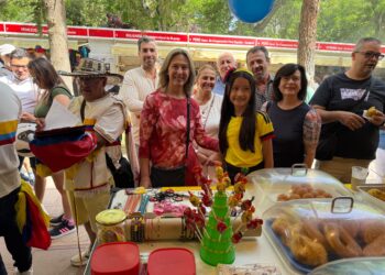 La IV Feria Intercultural de Guadalajara llena la Concordia de color