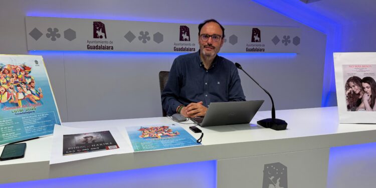 Entrevista: Roberto Narro «el colectivo LGTBI tiene, dentro de Guadalajara, un espacio de respeto»