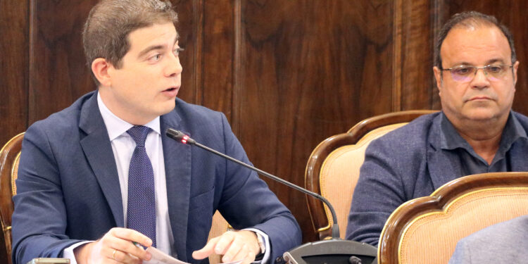 Vox denuncia que El PSOE de Diputación rechaza atender las infraestructuras agrarias de 36 pueblos