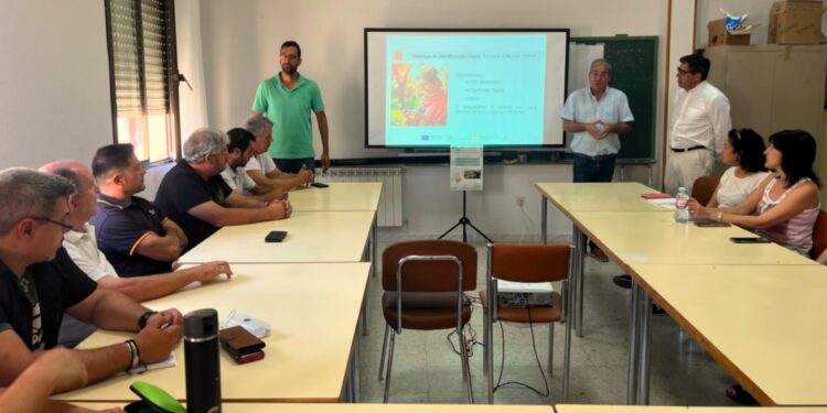 El Gobierno de Castilla-La Mancha impulsa en Jadraque la capacitación digital de agricultores y ganaderos en zonas con desafíos demográficos