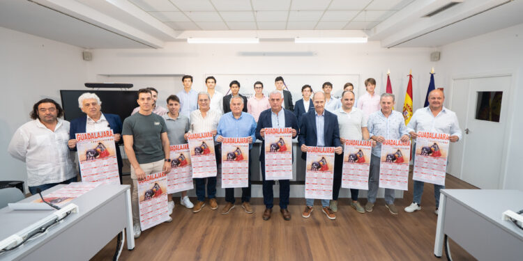 ‘Guadalajara busca torero’