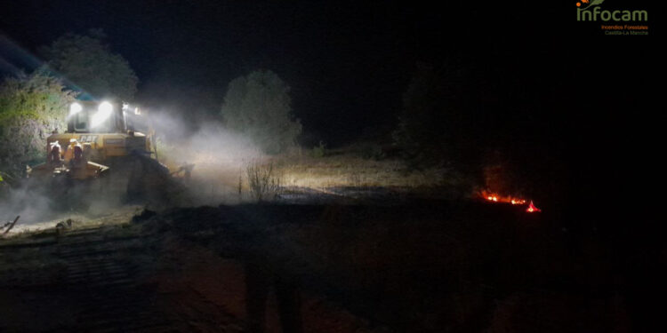 El incendio de Méntrida evoluciona favorablemente