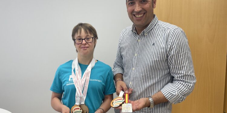 Guadalagua renueva el patrocinio con Marta Martínez