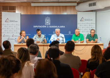 Jornada informativa sobre los ataques de los lobos