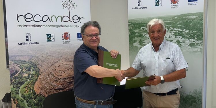 RECAMDER y Acción contra el Hambre firman un convenio para impulsar el empleo y el emprendimiento