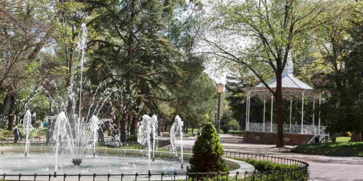 Guadalajara cierra los parques y el zoo ante el aviso amarillo por tormentas