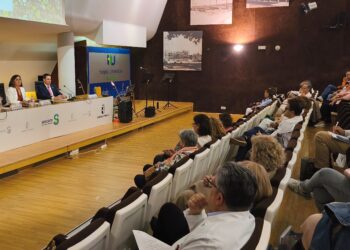 El Gobierno regional reconoce el trabajo del Comité Multidisciplinar de Cáncer de Mama de Guadalajara
