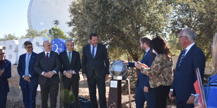 Óscar Puente asiste al 50 aniversario del Observatorio de Yebes