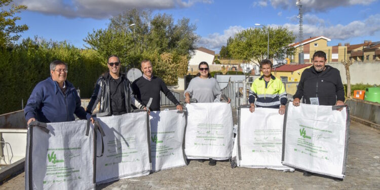 La Mancomunidad Vega del Henares repartirá 183 sacas para recogida de restos vegetales