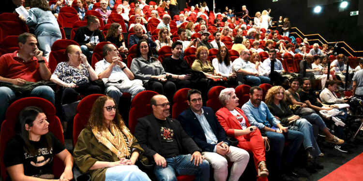 Noche de estreno en Azuqueca: comienza el FESCIGU