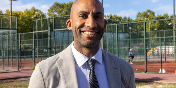 Entrevista con Armengol Engonga: «Desde el Ayuntamiento queremos transmitir la importancia de practicar deporte»