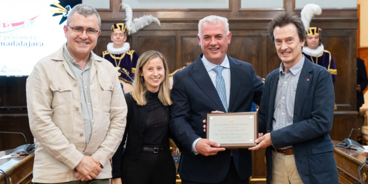 COSITAL Guadalajara recibe la Placa al Mérito Social