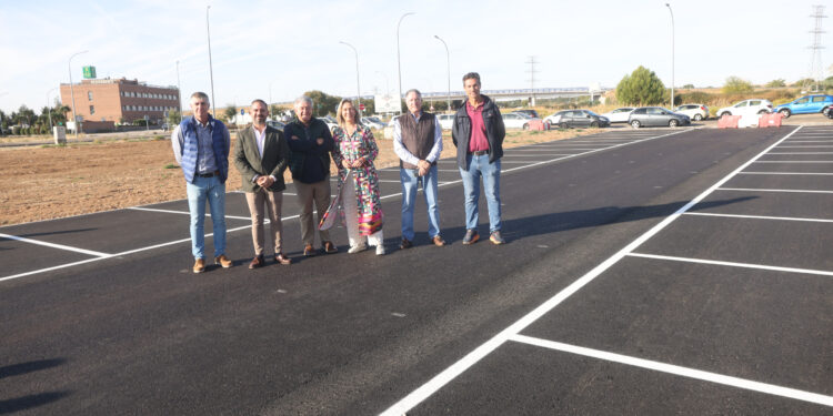 Inaugurado el nuevo aparcamiento en el Polígono del Henares