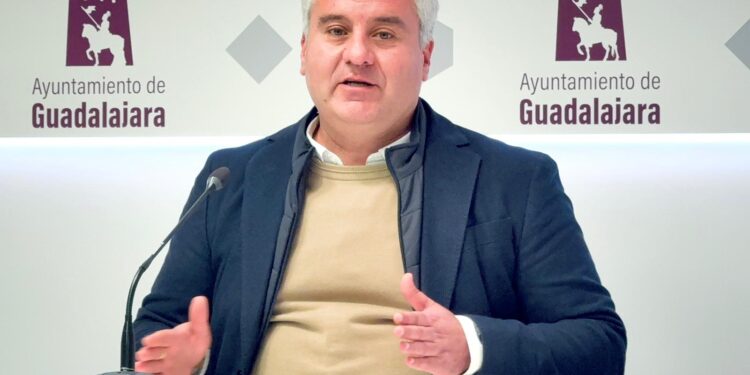 El Grupo Popular exige a Page más de 74 millones para Guadalajara