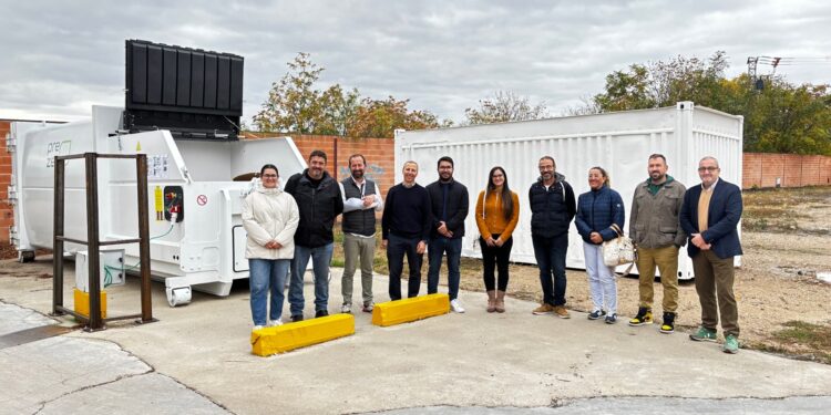 Nueva compactadora de cartón en Azuqueca