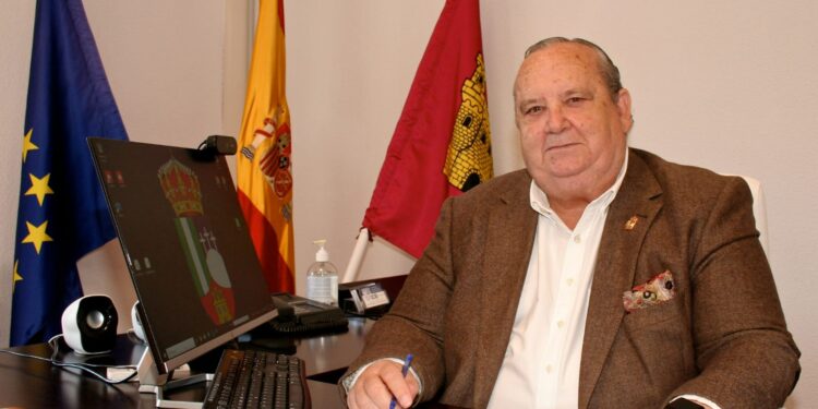 Entrevista con José Luís González Lamola: «Somos un municipio en constante crecimiento y eso implica la obligación de mantener el nivel de servicios»