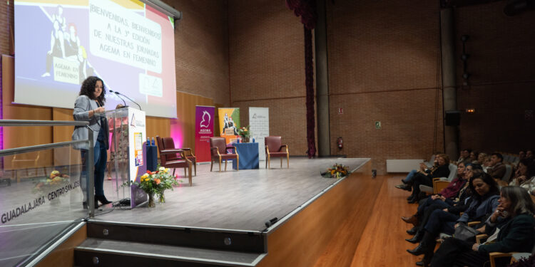 La Diputación reivindica el liderazgo femenino como motor del crecimiento económico