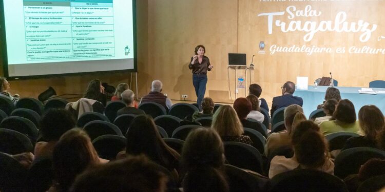 Guadalajara acoge el primer encuentro “Menores ni una gota”