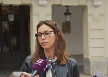 El PSOE extiende a los barrios de la ciudad su campaña para bajar el IBI