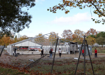 Azuqueca ya prepara su pista de hielo