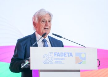 Entrevista a Jesús Ortega: «En pleno siglo XXI, hacer que el medio rural se hunda y desaparezca sería un error»