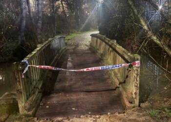 Cuenca adopta medidas de precaución ante la prevista crecida del río y los fuertes vientos de este viernes.